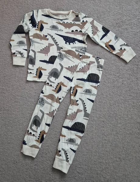 Next pyzamo,  veľkosť 110, top stav, next,110