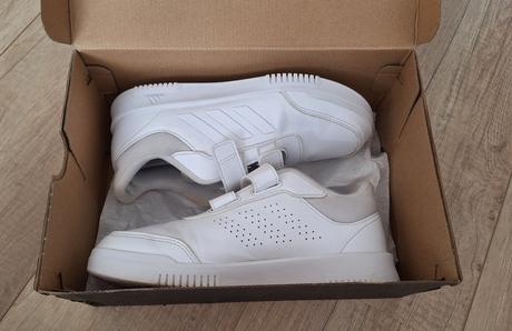 Cena s poštou, adidas,38