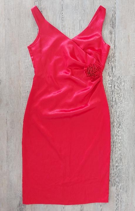 Červené saténové šaty nuance, 40