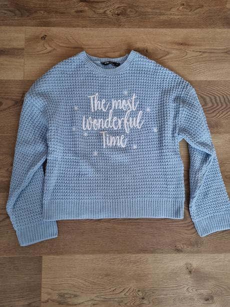 Sveter so zimným motívom, s