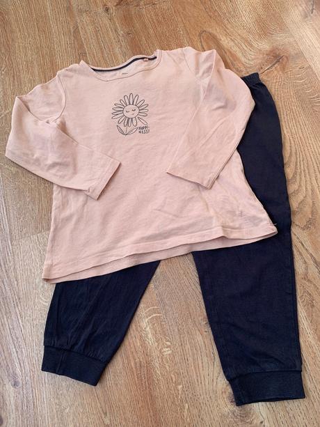 Pyžamko, lupilu,104