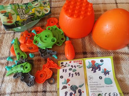 -skladací dino, top stav, 