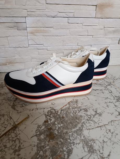 Tenisky na platforme, 38