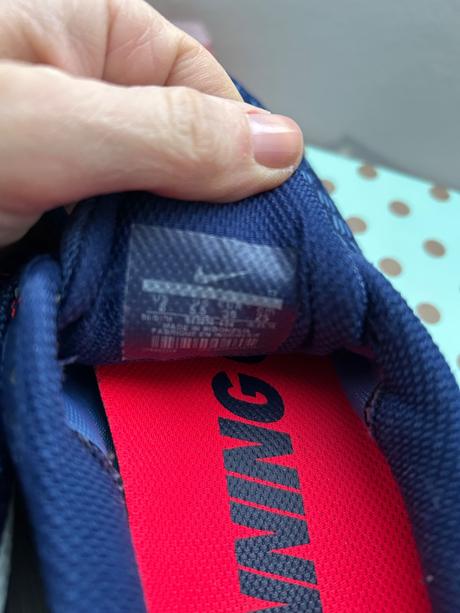 Nime bezeceke tenisky, nike,38