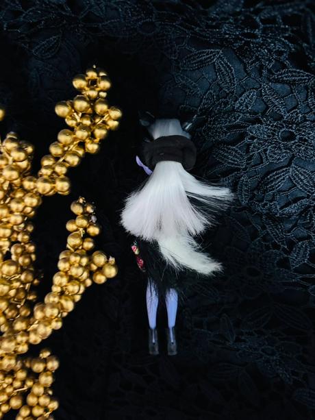 Enchantimals skunk,