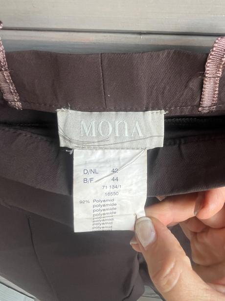 Elegantné elastické nadčasové mona, 42