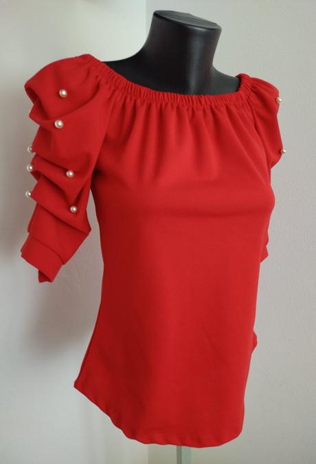 Elegantný červený top / blúzka s perličkami, m