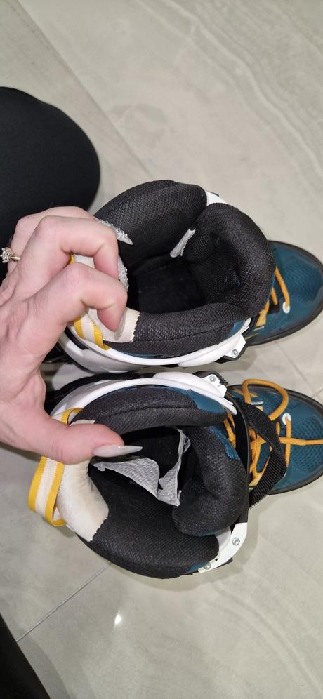 Korčule zn. oxelo, nastaviteľná veľkosť  38-41, 38