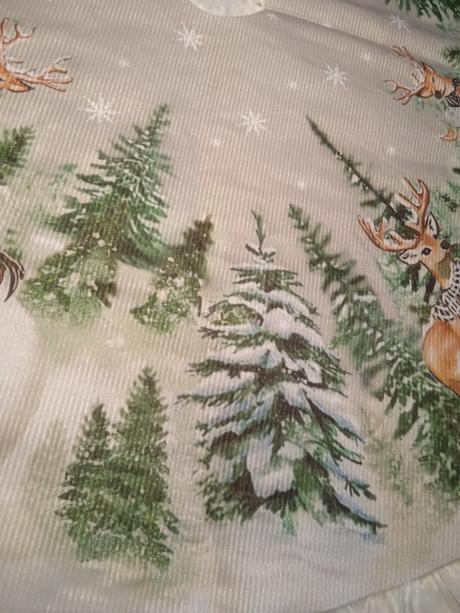 Suknička pod stromček, 