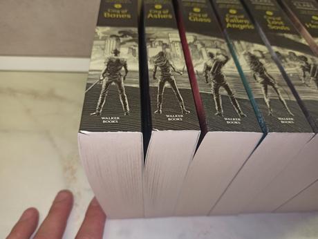 Cassandra clare - shadowhunters - mortal instrumen, 