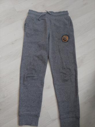 Tepláky č.134, 134