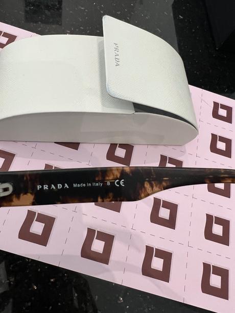 Prada slnecne okuliare, prada