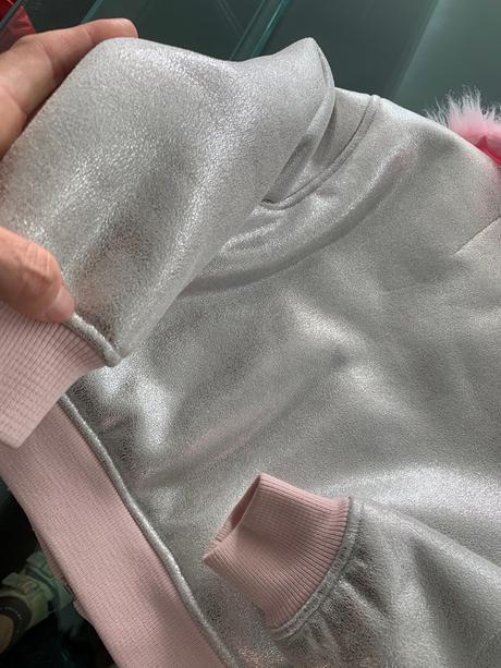 Juicy couture kozusinova strieborná bombera, 110