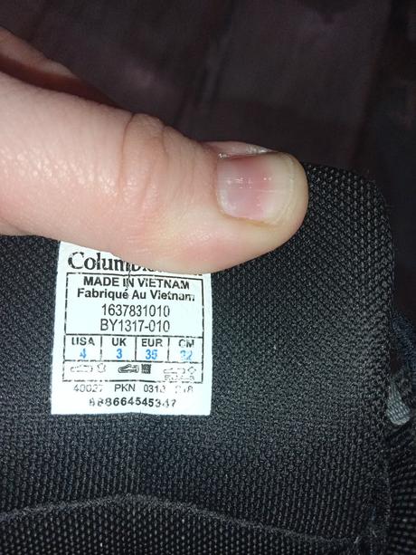 Snehule columbia, columbia