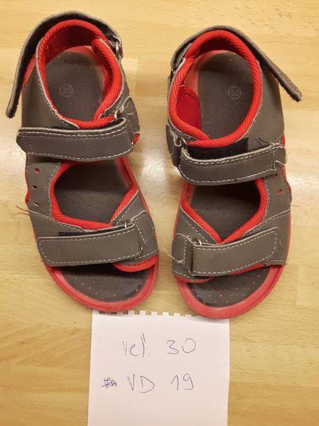 Sandále, 30