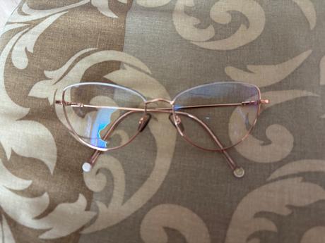 Biopricke okuliare aj na počítač, 