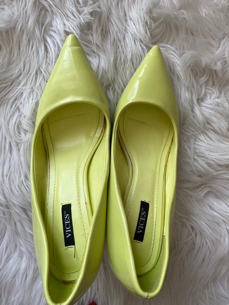 Lakované lodičky limetkovú farba, 40