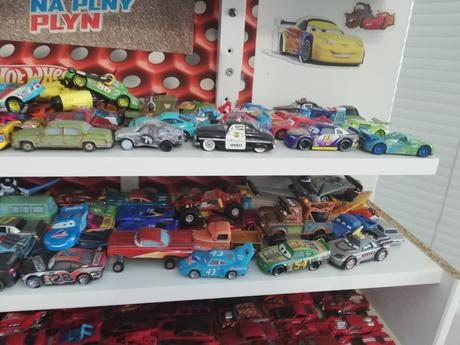 Ponúkam na predaj hot wheels, 
