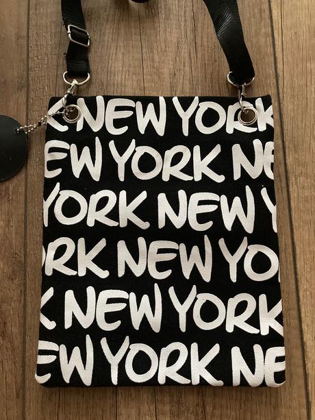 Kabelka new york zn. robin ruth,