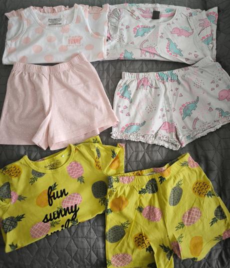 Pyžamá 122/128, 122