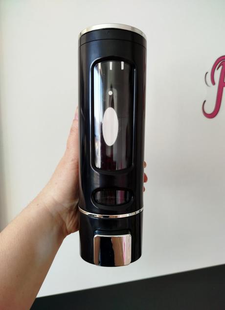 Nástenný dávkovač mydla, 