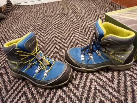 Turistické topánky/tenisky vysoké, 32