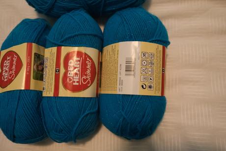 Yarn red heart shimmer, 