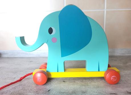 Drevený slon na ťahanie, 