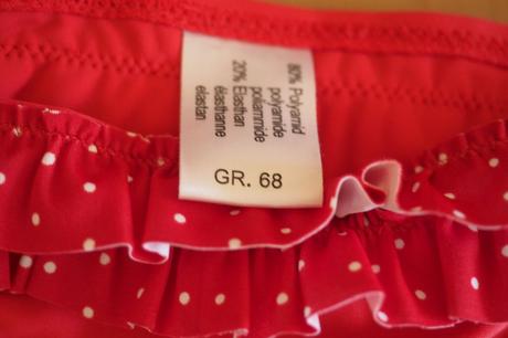 Dojčenské plavky, 68