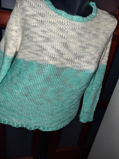 Dva svetríky veľ. s/m, s