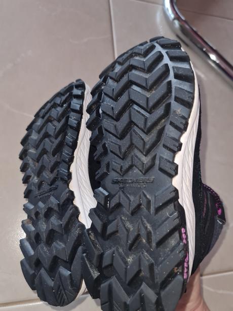 Prechodné  tenisky, skechers,28
