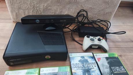 Xbox 360+ kinect a 9 hier, 