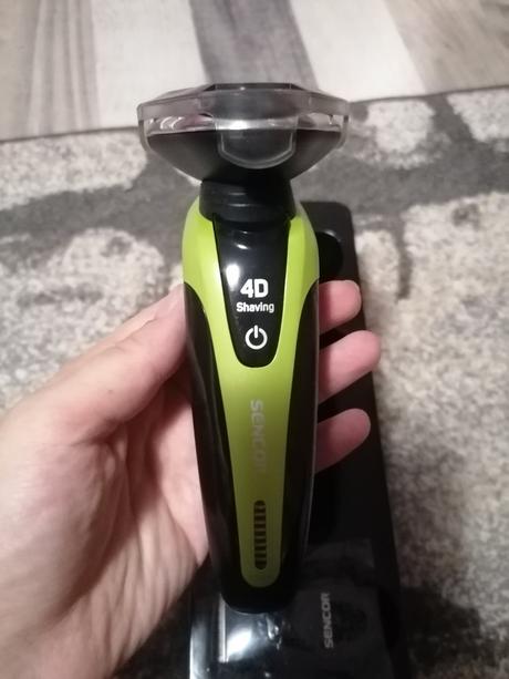 Pánsky holiaci strojcek, 