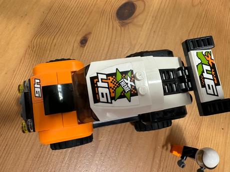 Lego city 60146 nákladiak pre kaskadérov,