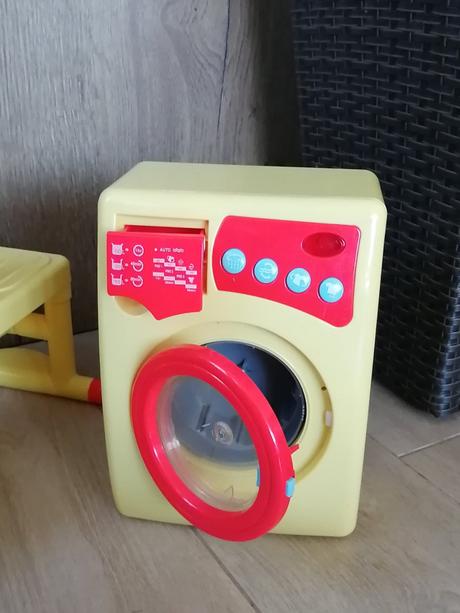 Žehlička, práčka, žehliaca doska, 