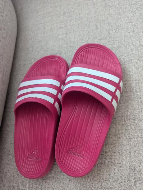 Šľapky, adidas,34