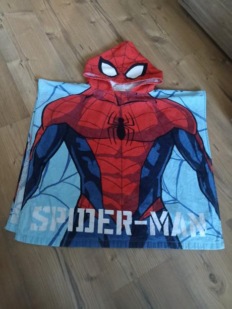 Pončo spiderman, 