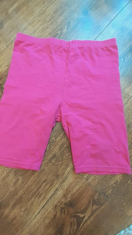 Šortky, sinsay,152