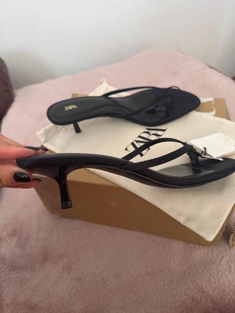 Nove slapky zara v.39, zara,39