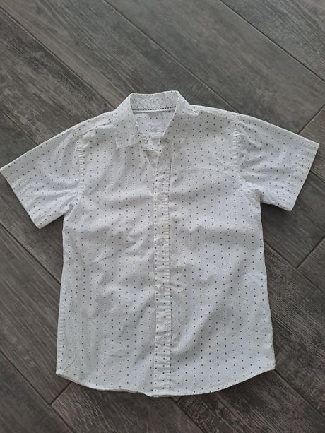 Biela košieľka s motýlikom, 128