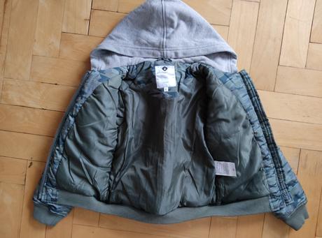 Vetrovka maskáčová, 110