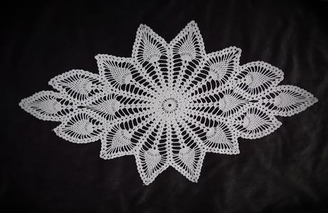 Biely háčkovaný obrus/háčkovaná dečka 1,