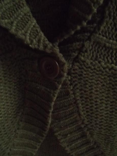 Pletená okrúhla vesta na gombík, takko,s