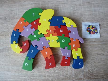 Drevene puzzle slonik,
