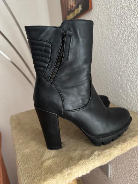 Členkové čižmy, 35