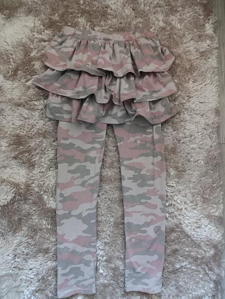 Zupa legíny so sukničkou, 140