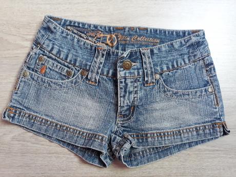 Jeansové kraťasy m, 134