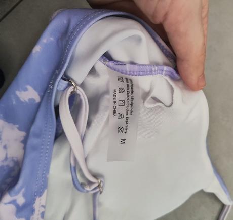 Fialové plavky vrch, m