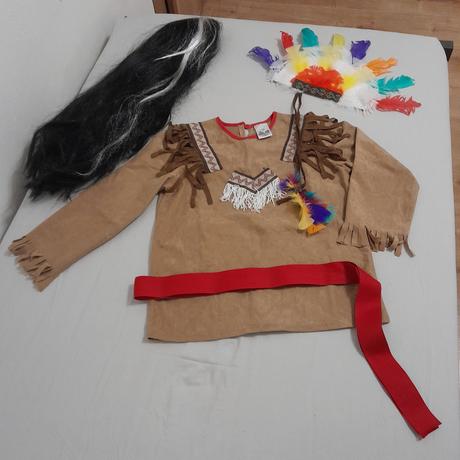 Kostým indián aj s doplnkami (veľkosť 128),