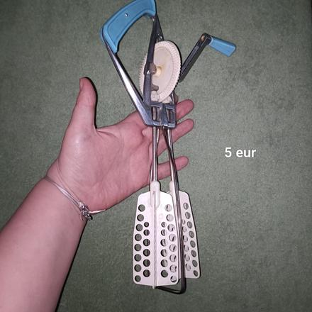 Starý ručný šľahač,